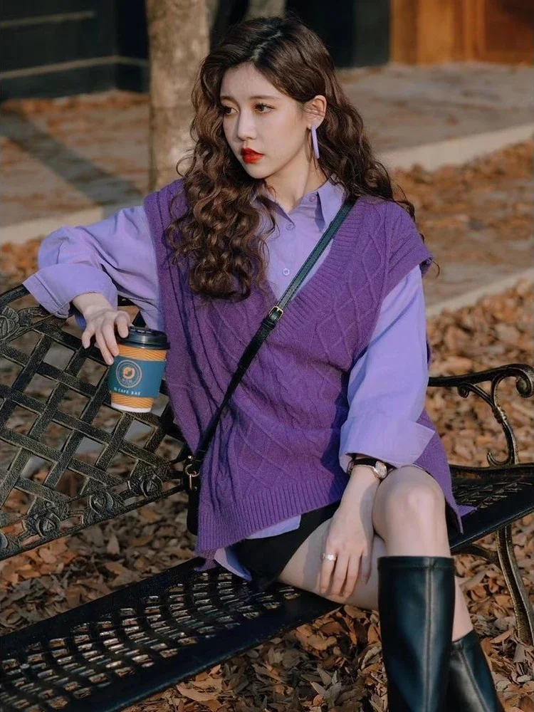 Winter Clothing Trends - Rompi Ungu Kerah V Sweter Wanita